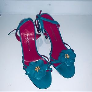 Emanuel Ungaro Sandals teal with flower, 4” size 9